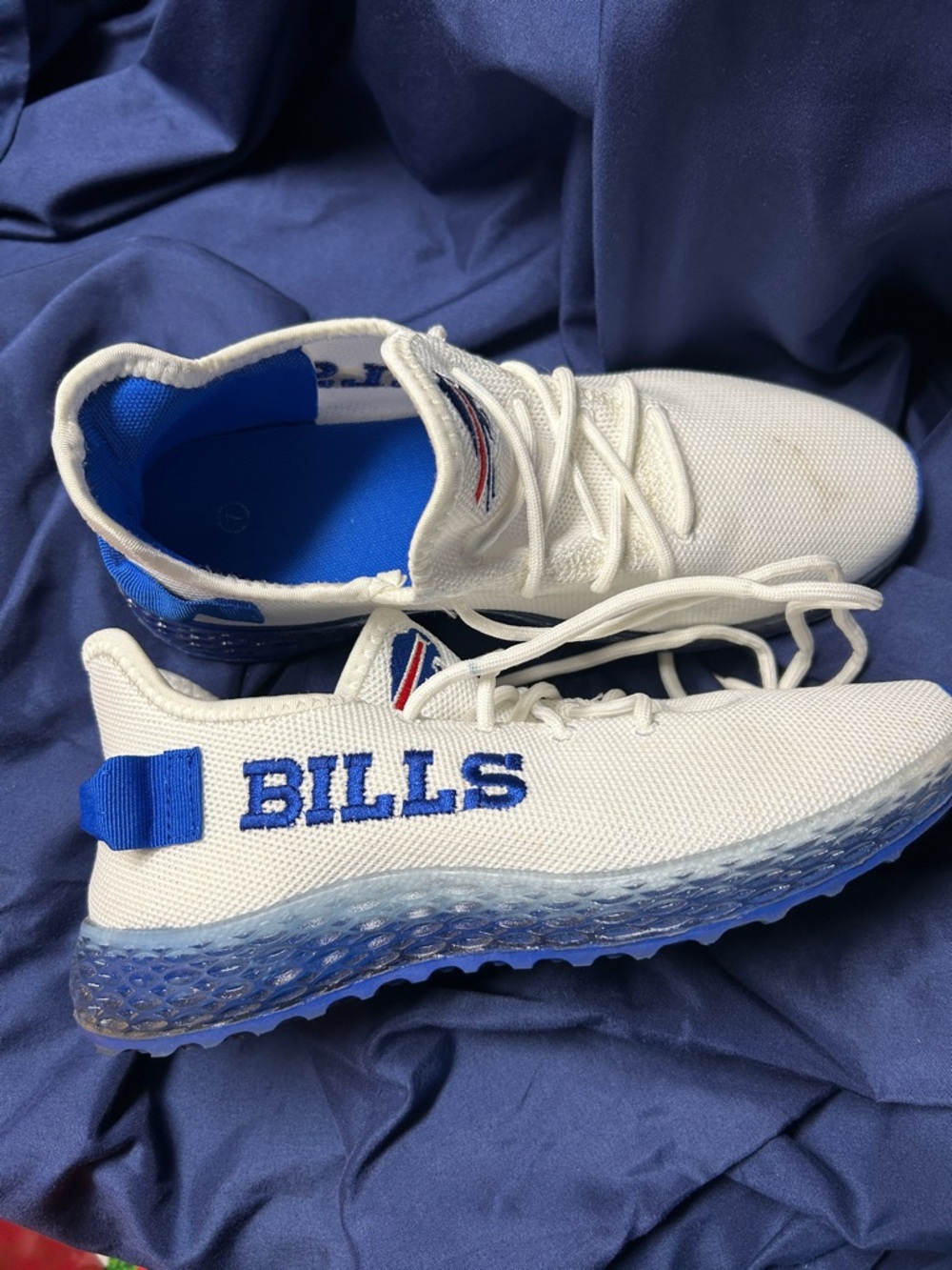 Buffalo Bills Sneakers 🏈 - Picture 8 of 14